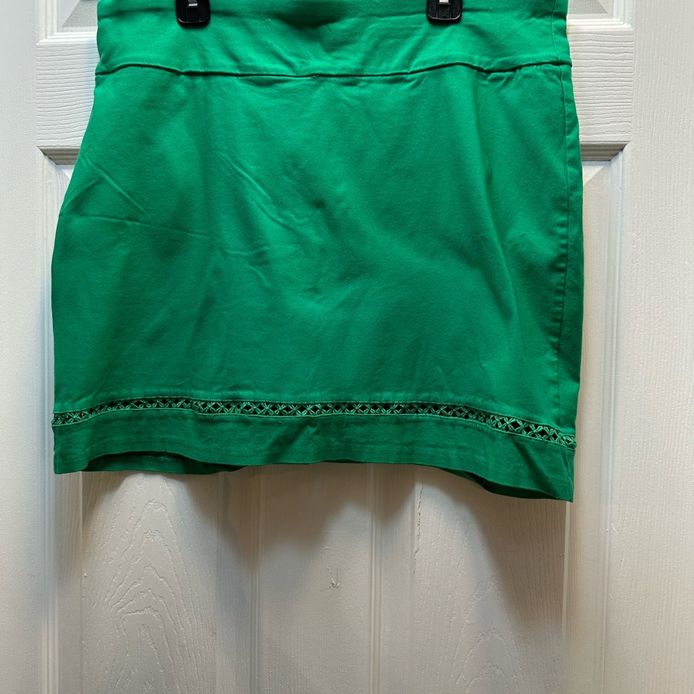 crown & ivy Emerald Green Mini Skort with Hem Lace Detail